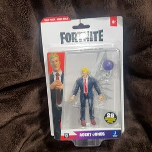 FORTNITE: SOLO MODE AGENT JONES 4 inch FIGURE.